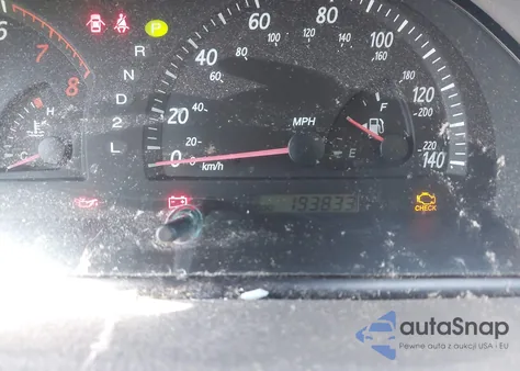 2004 Toyota Camry Le z USA, uszkodzony, nr VIN 4T1BE32K84U855758